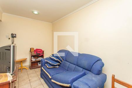 Casa à venda com 900m², 5 quartos e 10 vagasDependência de empregada - sala 