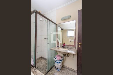 Casa à venda com 900m², 5 quartos e 10 vagasBanheiro da suíte 3 