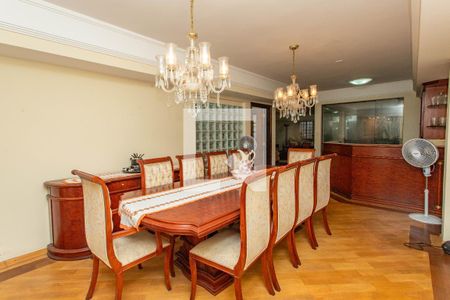 Casa à venda com 900m², 5 quartos e 10 vagasSala de jantar 