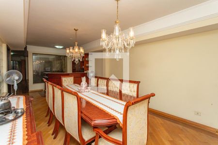 Casa à venda com 900m², 5 quartos e 10 vagasSala de jantar 