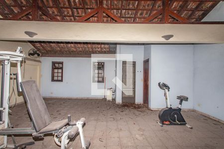 Casa à venda com 900m², 5 quartos e 10 vagasSalão - ultimo piso 