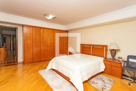 Casa à venda com 900m², 5 quartos e 10 vagasQuarto 1 - suíte 