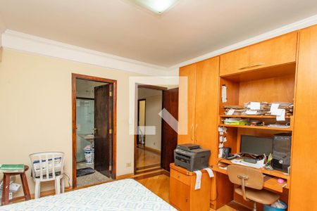 Casa à venda com 900m², 5 quartos e 10 vagasQuarto 3 - suíte 