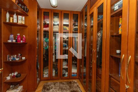 Casa à venda com 900m², 5 quartos e 10 vagasCloset 