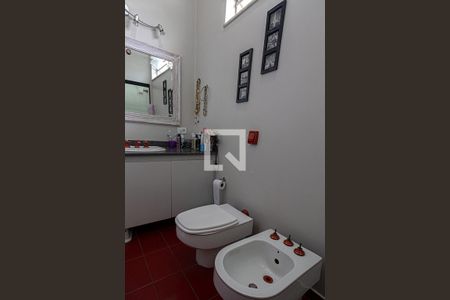 Casa à venda com 350m², 4 quartos e 4 vagasbanheiro suíte3_4