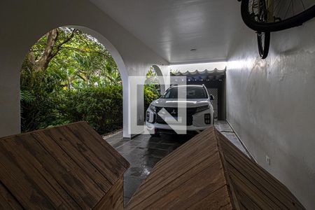 Casa à venda com 350m², 4 quartos e 4 vagasgaragem2_2