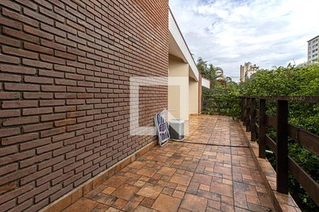 Casa à venda com 350m², 4 quartos e 4 vagasterraço suíte3_4