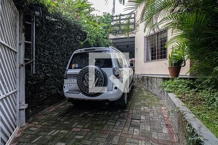 Casa à venda com 350m², 4 quartos e 4 vagasgaragem1_1