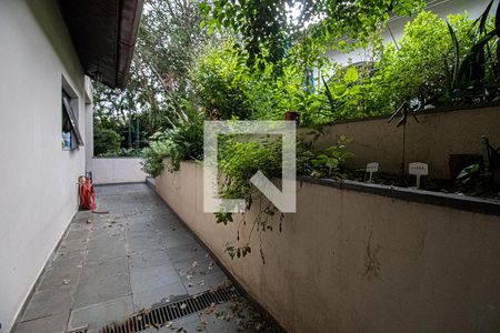 Casa à venda com 350m², 4 quartos e 4 vagasárea verde_3