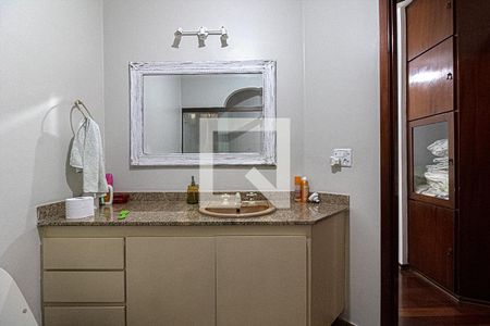 Casa à venda com 350m², 4 quartos e 4 vagasbanheiro suíte1