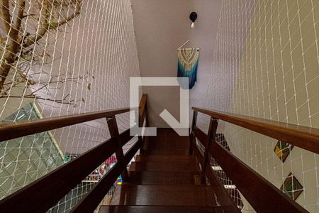 Casa à venda com 350m², 4 quartos e 4 vagasacesso para os pisos