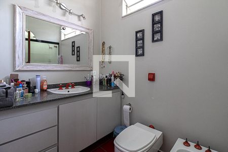 Casa à venda com 350m², 4 quartos e 4 vagasbanheiro suíte3