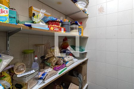 Casa à venda com 350m², 4 quartos e 4 vagasdespensa_2