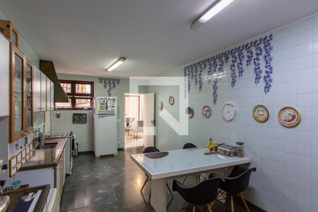 Cozinha de casa de condomínio para alugar com 4 quartos, 1000m² em Braúnas, Belo Horizonte