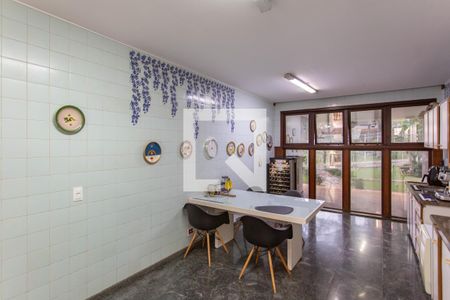 Cozinha de casa de condomínio para alugar com 4 quartos, 1000m² em Braúnas, Belo Horizonte