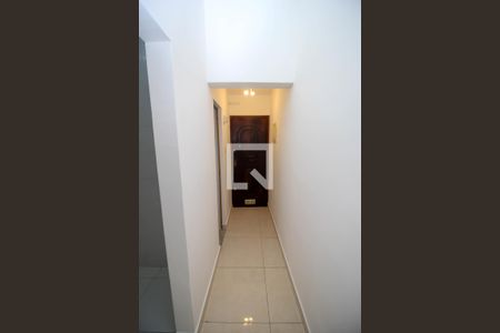 Corredor de Entrada de kitnet/studio para alugar com 1 quarto, 30m² em Centro, Rio de Janeiro