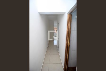 Corredor de kitnet/studio para alugar com 1 quarto, 30m² em Centro, Rio de Janeiro