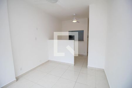 Sala/Quarto de kitnet/studio para alugar com 1 quarto, 30m² em Centro, Rio de Janeiro
