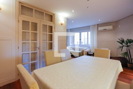 Sala de apartamento à venda com 3 quartos, 150m² em Petrópolis, Porto Alegre