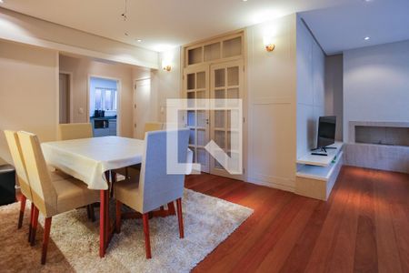 Sala de apartamento à venda com 3 quartos, 150m² em Petrópolis, Porto Alegre