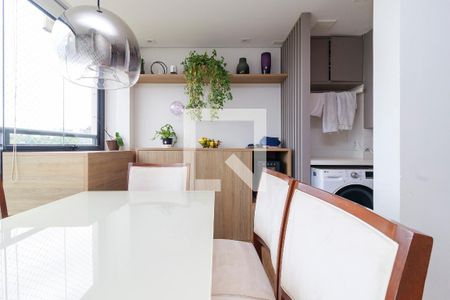 Apartamento à venda com 67m², 2 quartos e 2 vagasSala - Varanda