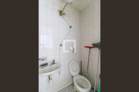 Casa à venda com 200m², 3 quartos e 3 vagas Casa à venda com 200m², 3 quartos e 3 vagasBanheiro de serviço