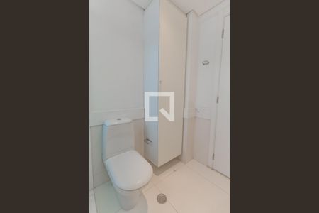 Apartamento à venda com 170m², 3 quartos e 4 vagasBanheiro da Suíte 1