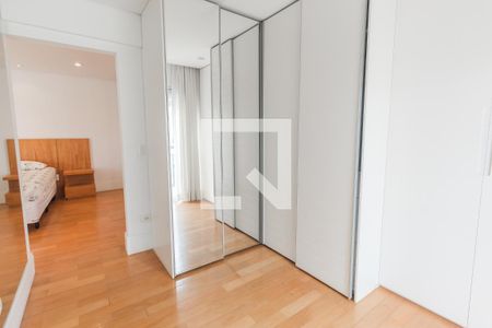 Apartamento à venda com 170m², 3 quartos e 4 vagasSuíte 2