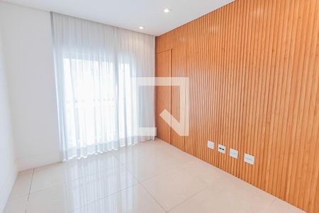 Apartamento à venda com 170m², 3 quartos e 4 vagasEscritório
