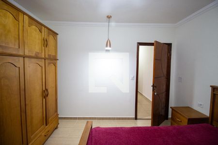 Quarto 1 de casa à venda com 2 quartos, 140m² em Vila Carmosina, São Paulo