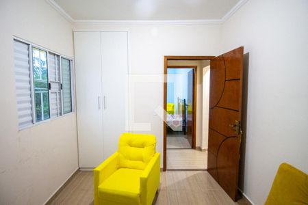 Quarto 2 de casa à venda com 2 quartos, 140m² em Vila Carmosina, São Paulo