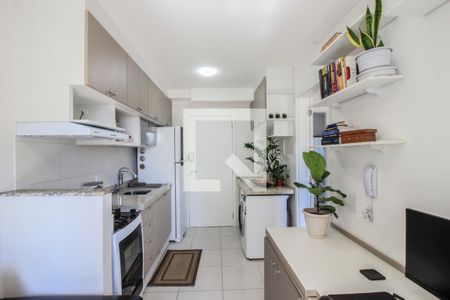 Sala/Cozinha de apartamento à venda com 1 quarto, 32m² em Água Branca, São Paulo