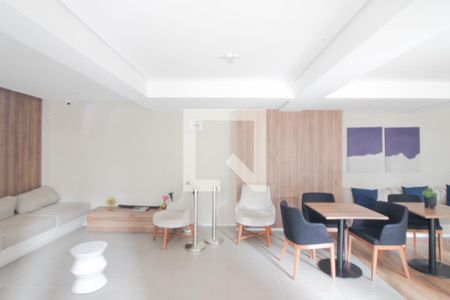 Apartamento à venda com 32m², 1 quarto e sem vaga Apartamento à venda com 32m², 1 quarto e sem vagaÁrea comum - Salão de festas