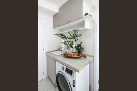 Sala/Cozinha de apartamento à venda com 1 quarto, 32m² em Água Branca, São Paulo