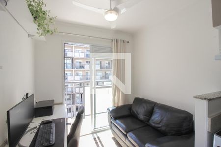 Sala/Cozinha de apartamento à venda com 1 quarto, 32m² em Água Branca, São Paulo
