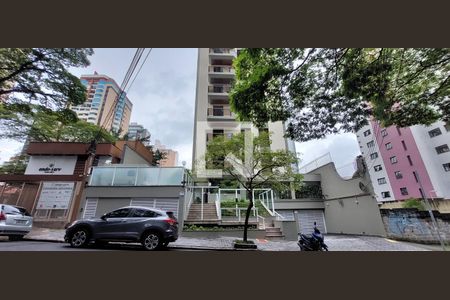 Apartamento à venda com 156m², 3 quartos e 2 vagasFachada