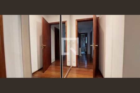 Apartamento à venda com 156m², 3 quartos e 2 vagasQuarto 1 suíte