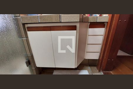 Apartamento à venda com 156m², 3 quartos e 2 vagasBanheiro 2