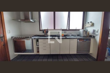 Apartamento à venda com 156m², 3 quartos e 2 vagasCozinha