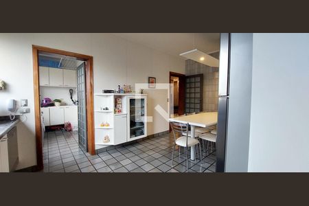 Apartamento à venda com 156m², 3 quartos e 2 vagasCozinha