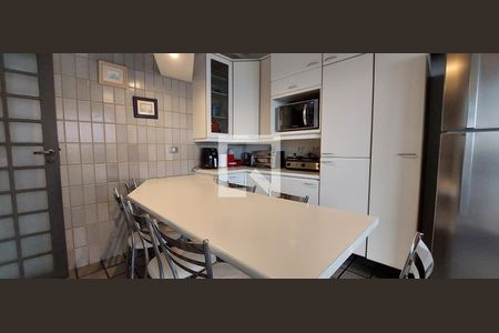 Apartamento à venda com 156m², 3 quartos e 2 vagasCozinha