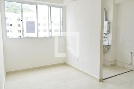 Sala de apartamento para alugar com 2 quartos, 48m² em Campo Grande, Rio de Janeiro