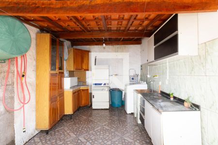 Casa à venda com 183m², 3 quartos e 4 vagas Casa à venda com 183m², 3 quartos e 4 vagasÁrea de Serviço