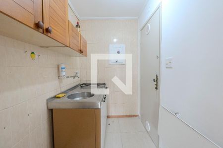 Cozinha de kitnet/studio à venda com 1 quarto, 32m² em Cerqueira César, São Paulo