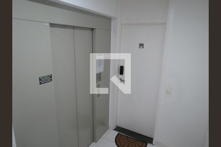 Apartamento à venda com 49m², 2 quartos e 1 vagaEntrada Apartamento e Elevador Social