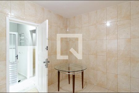 Casa à venda com 112m², 3 quartos e 3 vagas Casa à venda com 112m², 3 quartos e 3 vagasCozinha