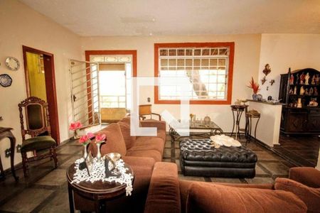 Casa à venda com 4 quartos, 487m² em Buritis, Belo Horizonte