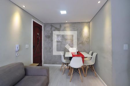 Sala de apartamento à venda com 2 quartos, 48m² em Vila Sacadura Cabral, Santo André