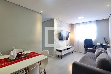 Sala de apartamento à venda com 2 quartos, 48m² em Vila Sacadura Cabral, Santo André