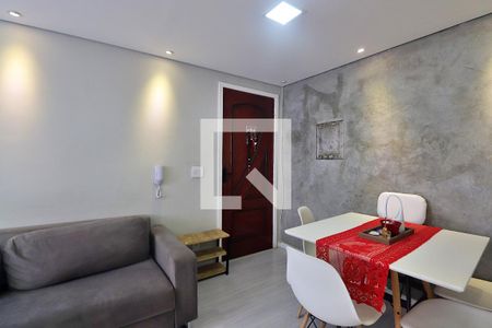 Sala de apartamento à venda com 2 quartos, 48m² em Vila Sacadura Cabral, Santo André